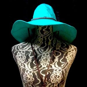 Sun Hat With Chinstrap